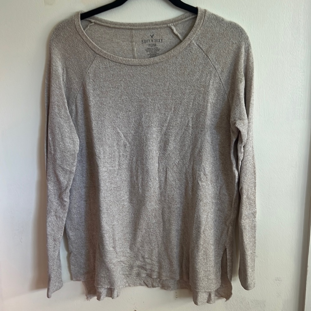 American Eagle Cream/Tan Oversized Lightweight Sweater - Small